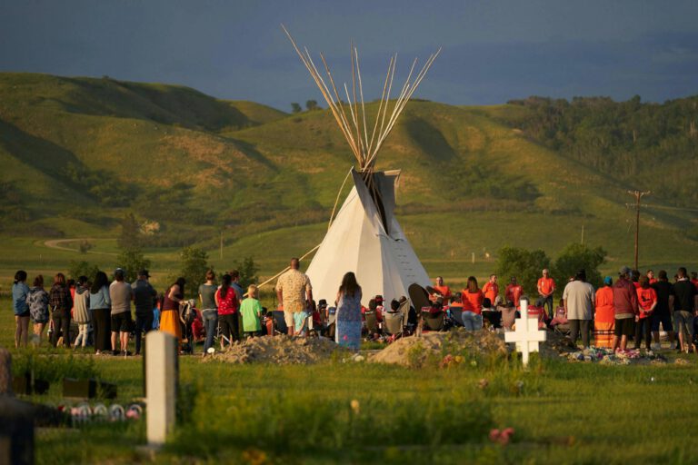 Canadian indigenous leaders want papal apology