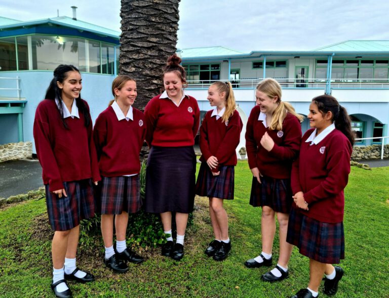 Younger college students acknowledge ‘big sister’