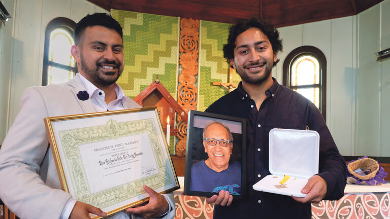 Papal award for Richard Puanaki