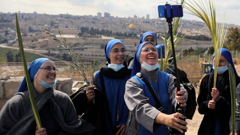 Nuns pose for a selfie