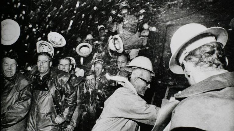 Photojournalism images raise $200,000 at hospice charity auction