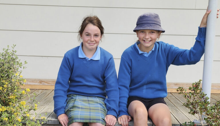 Worm juice fundraiser for country school