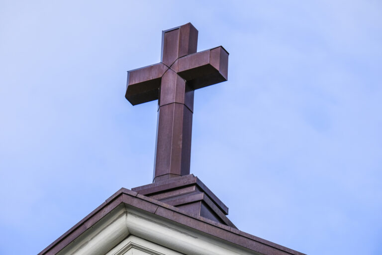 Cathedral corner:<br>Sell your house for the Cathedral!