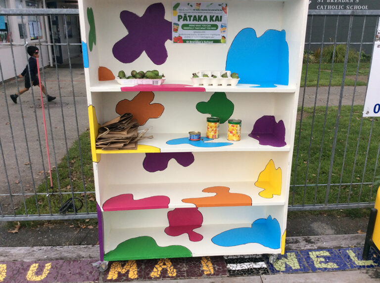 Pātaka kai – sharing food with community