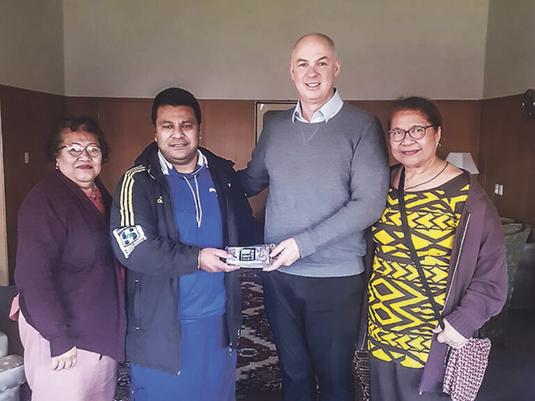 Samoan aulotu makes generous donation to Cathedral