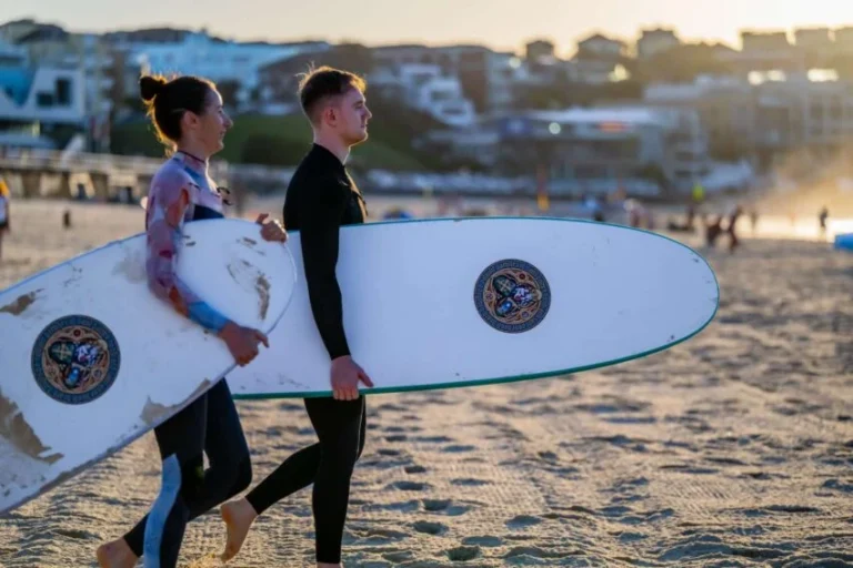 Youth ministry at Bondi beach