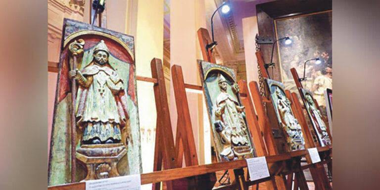 Church calls for return of ‘stolen’ panels