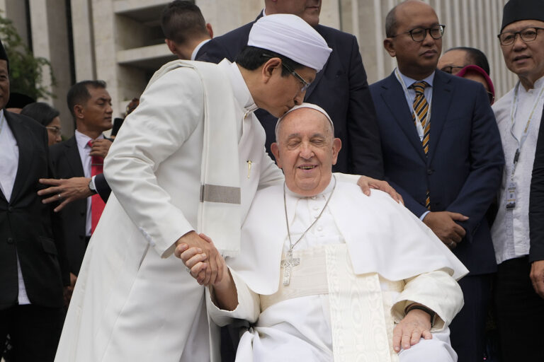 87-year-old Pope praises ‘dynamic church’