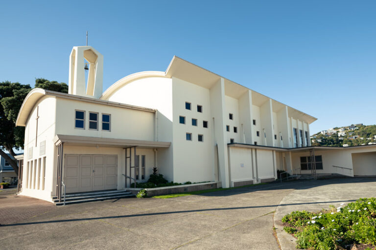 Holy Cross Miramar closes down