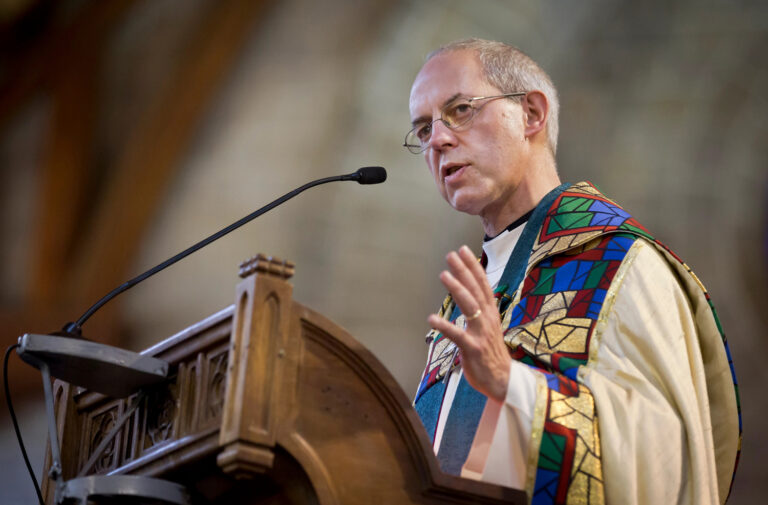 Archbishop of Canterbury resigns